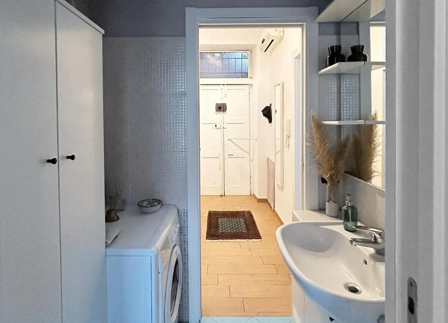 A House - Cozy Apartment At Noce District Milan
